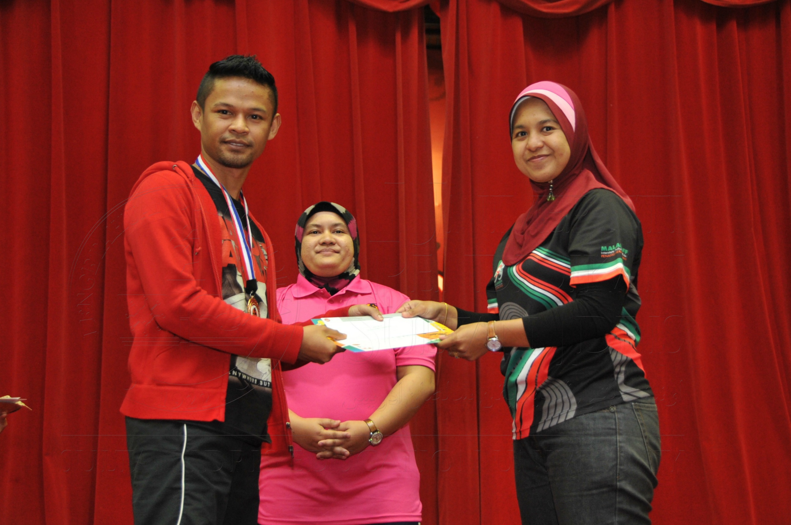 PRO15 158 CATUR HAS 9460